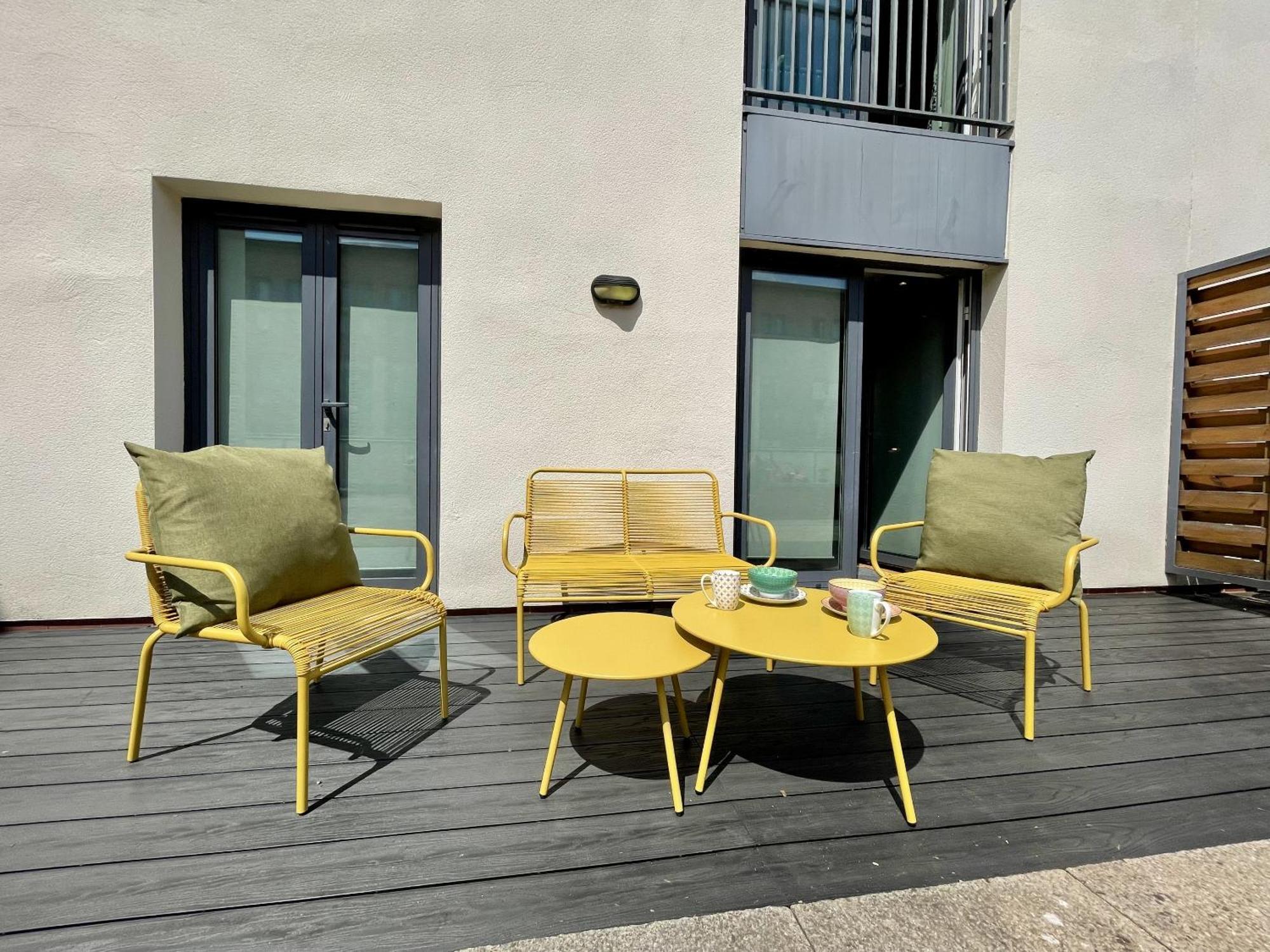 Stunning 2-Bed Town Centre Apartment - Hosted By Hutch Lifestyle 레밍톤 외부 사진