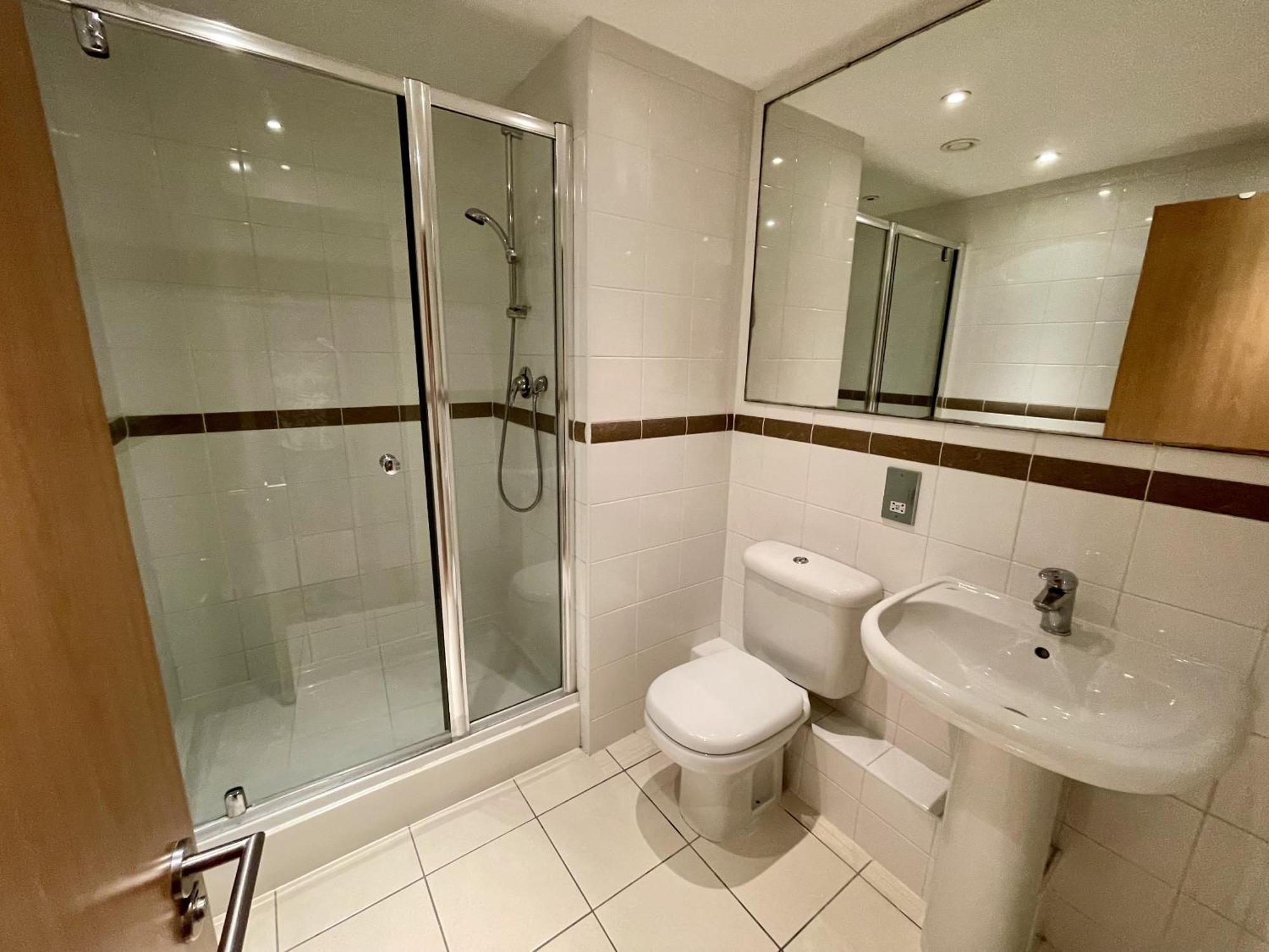 Stunning 2-Bed Town Centre Apartment - Hosted By Hutch Lifestyle 레밍톤 외부 사진