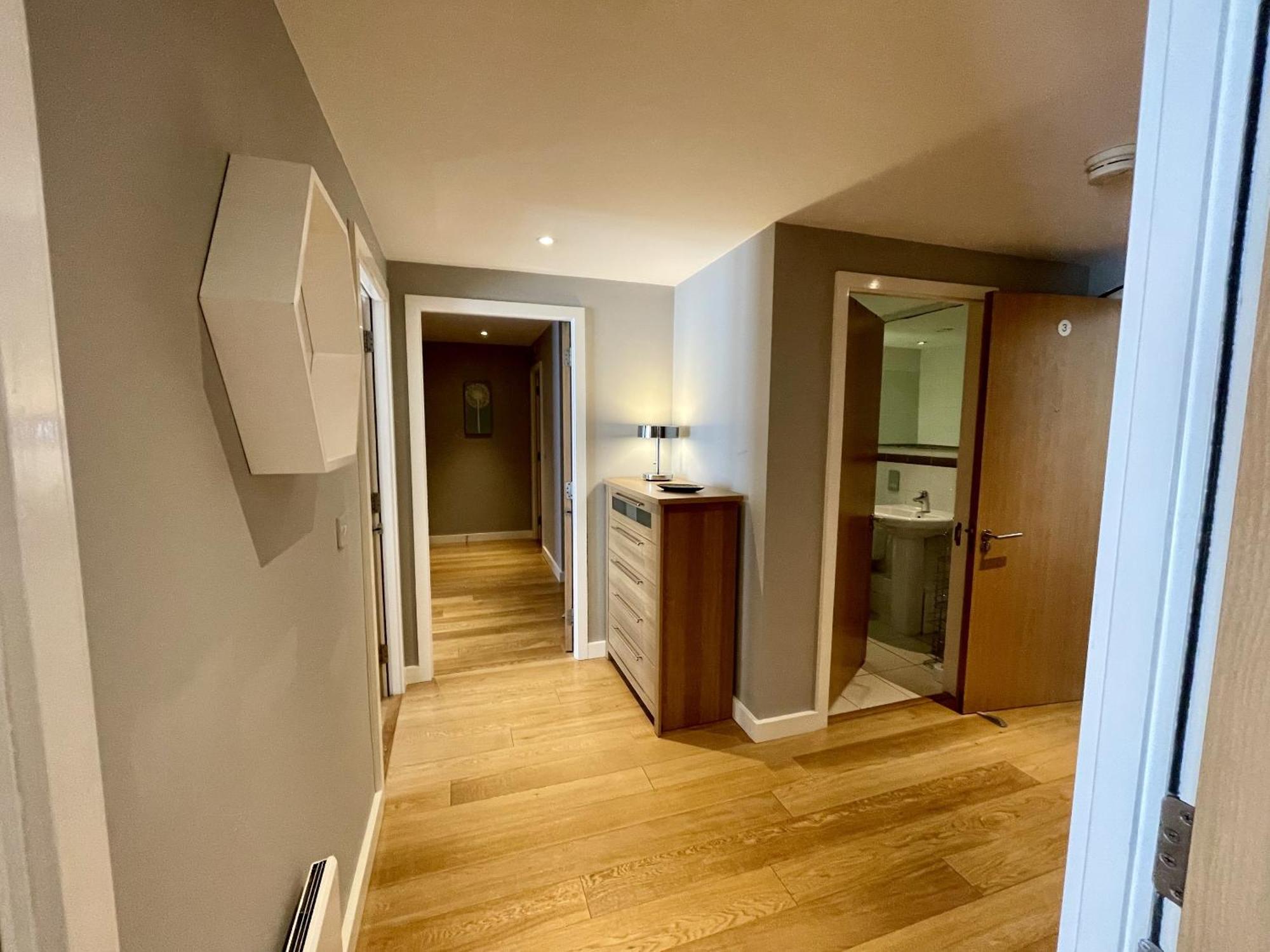 Stunning 2-Bed Town Centre Apartment - Hosted By Hutch Lifestyle 레밍톤 외부 사진